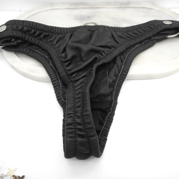 Sensual Leather Bikini Panty Bottom Zipper - Picture 4 of 4